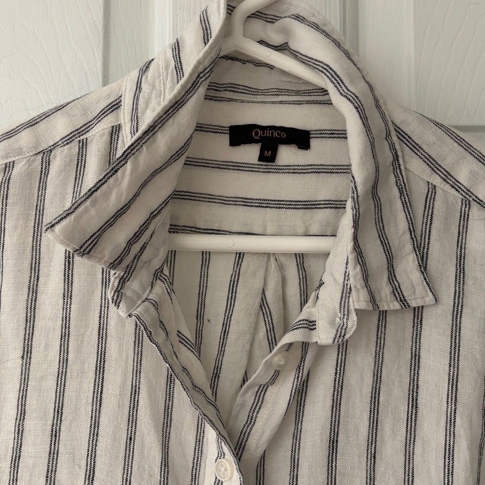 Linen long sleeved button up. - Picture 3 of 3